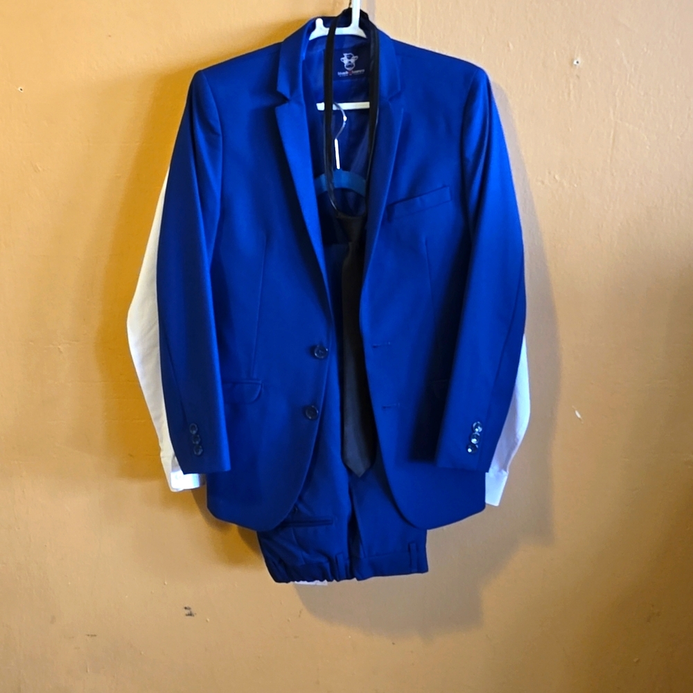 Boys suit - complete set